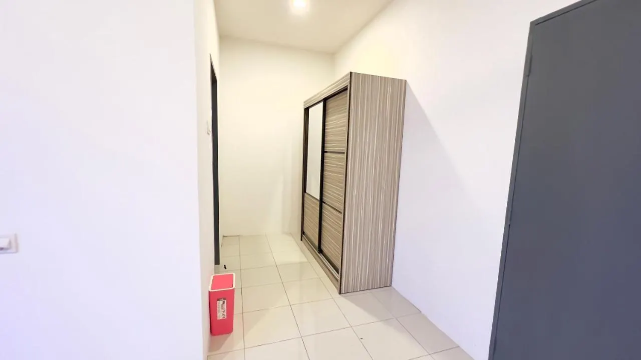 De Qasturee Klia@Kota Warisan Homestay Nearest To Airport Kampong Besut 0*,