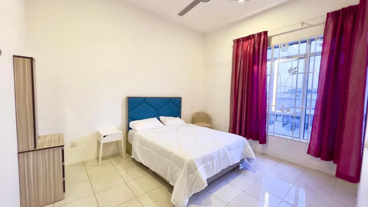 De Qasturee Klia@Kota Warisan Homestay Nearest To Airport Kampong Besut Holiday home