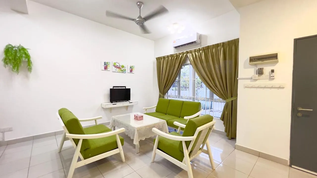 De Qasturee Klia@Kota Warisan Homestay Nearest To Airport Kampong Besut Holiday home