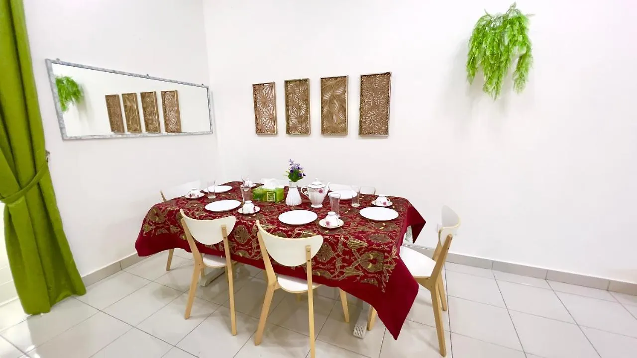 De Qasturee Klia@Kota Warisan Homestay Nearest To Airport Kampong Besut Holiday home