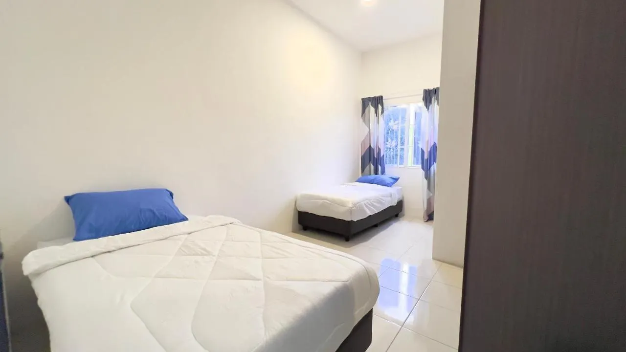 De Qasturee Klia@Kota Warisan Homestay Nearest To Airport Kampong Besut